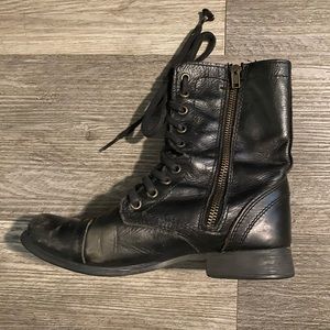 TROOPA BLACK LEATHER STEVE MADDEN